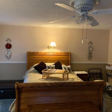 Emerald Necklace Inn Bed And Breakfast 레이크우드 외부 사진
