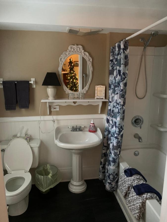 Emerald Necklace Inn Bed And Breakfast 레이크우드 외부 사진