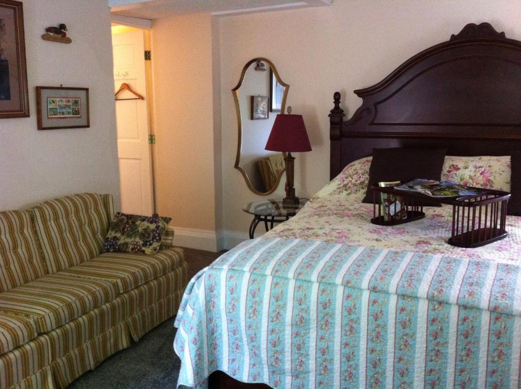 Emerald Necklace Inn Bed And Breakfast 레이크우드 객실 사진