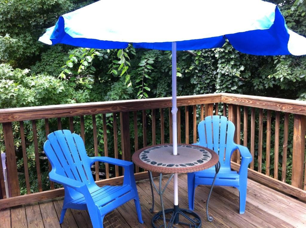 Emerald Necklace Inn Bed And Breakfast 레이크우드 객실 사진