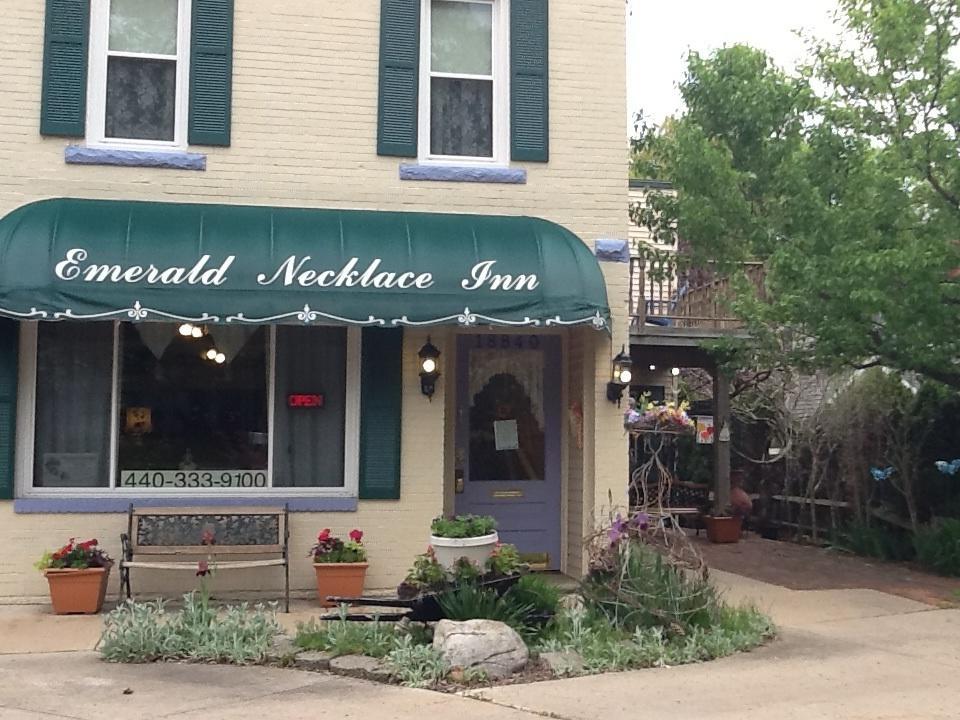 Emerald Necklace Inn Bed And Breakfast 레이크우드 외부 사진